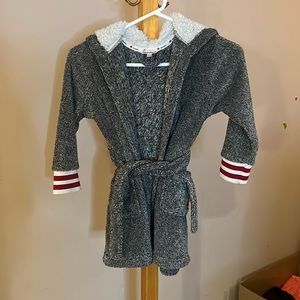 Kids 4/5 fuzzy housecoat